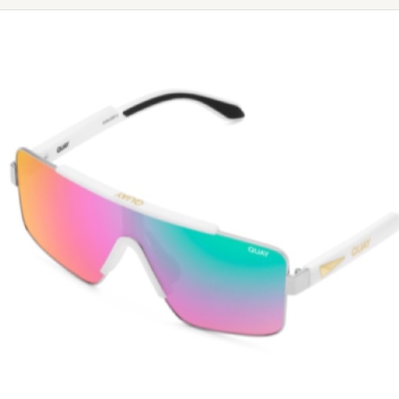 NEW! Quay pre game polarized sunglasses